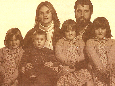 Fotografia del llibre de fam�lia nombrosa